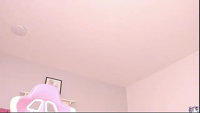 agyness_bell webcam