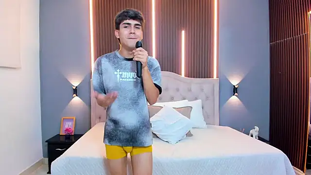 Tommy18__ webcam
