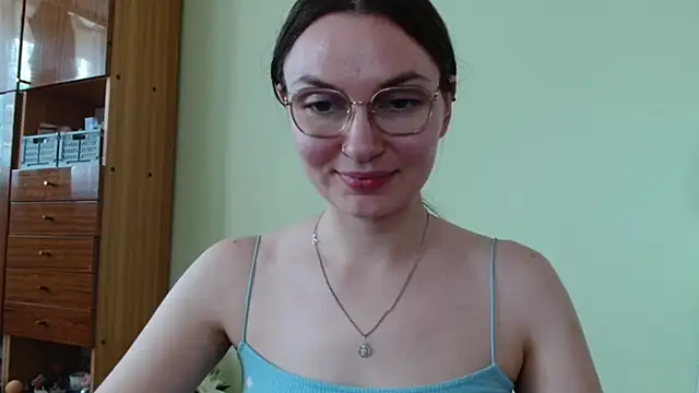LooveELLYx webcam