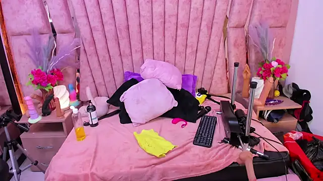 HornySkinny26 webcam