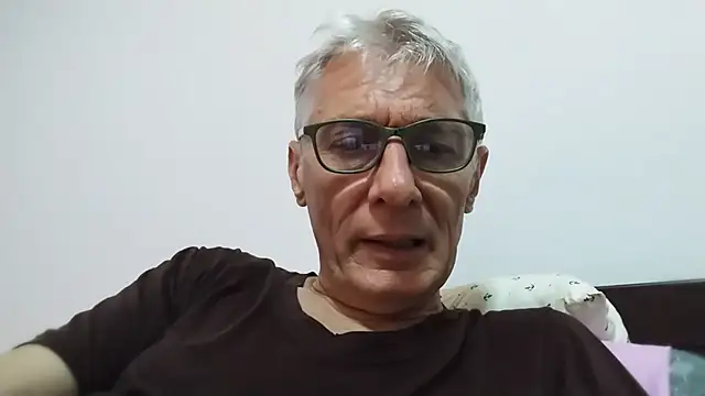 BIGUNCUTHARDCOCK webcam