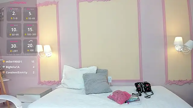 _naylaa_ webcam