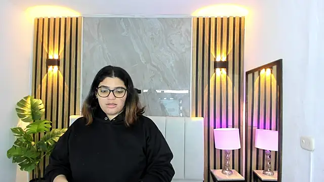 Carlotta_de_velour live cam on StripChat