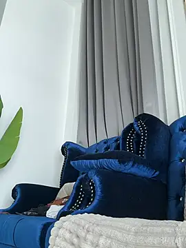 Alittleasiangirl live cam on StripChat