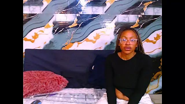 caramelchoco69 live cam on StripChat