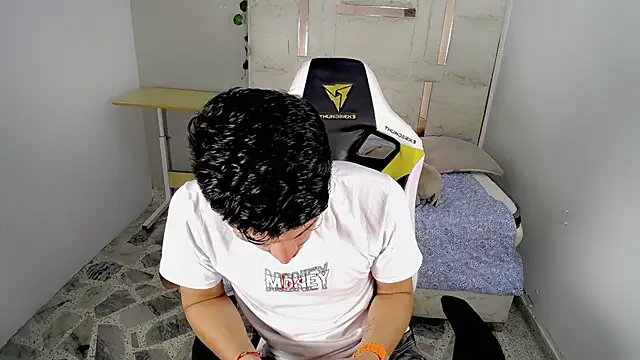 Nyc_bbyboy webcam