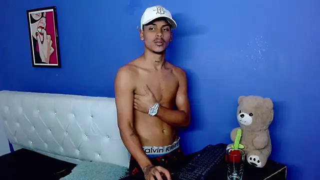 Angel_foxc13 webcam