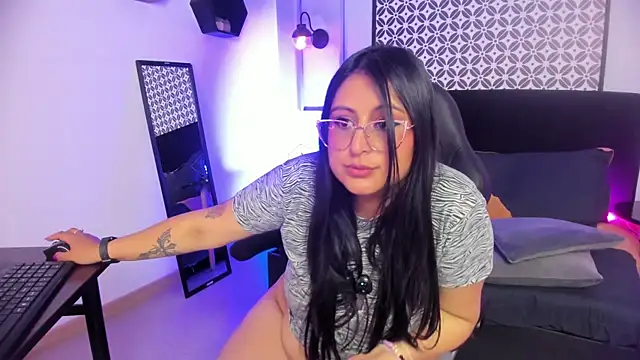 Amber_gold_ webcam