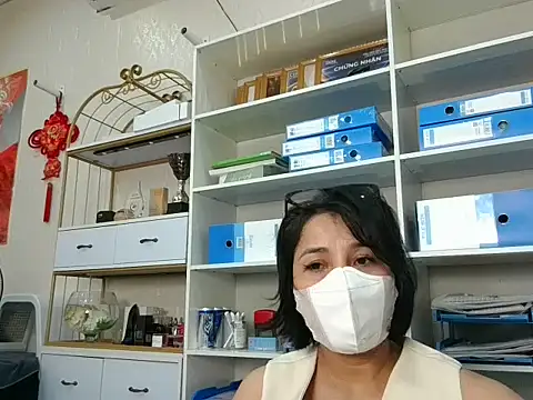 Julie-Rosee webcam
