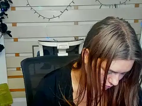 Josephine_Kiss webcam