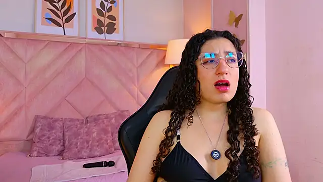 DemiJones_ webcam