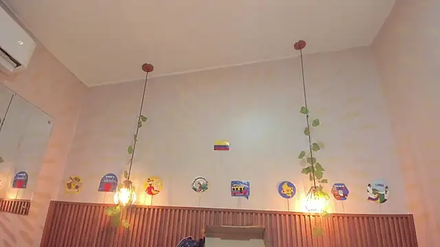 daphne_courtis webcam