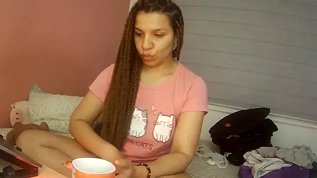 gatubelahot live cam on StripChat