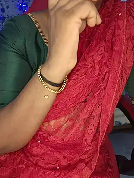 malluivaniya (F milf) - BOOBS OUT