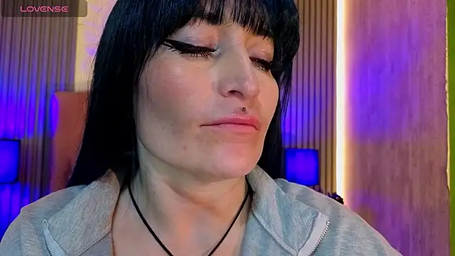 alicia_moom webcam