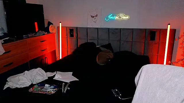 JordanShow webcam
