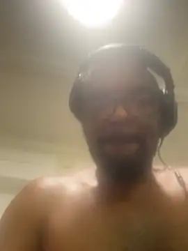 MrUnintentional webcam