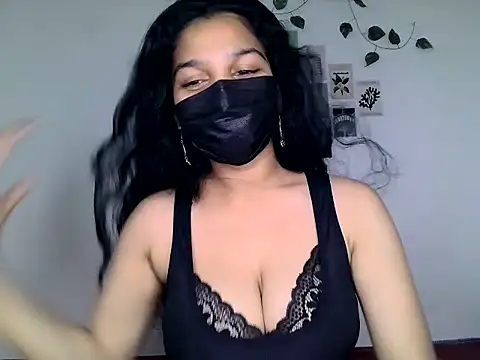 suzan_melly (F teen) - show boobs