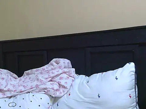 kinkydolll webcam