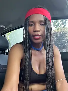 ShantelSexyYoungMilfie