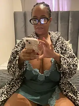 Saggy_areola95