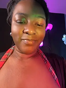 GirthGoddessCoco live cam