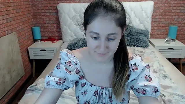 Holliy_Cooper webcam