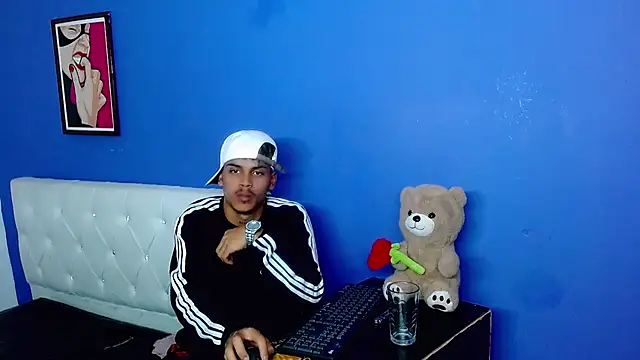 Angel_foxc13 live cam