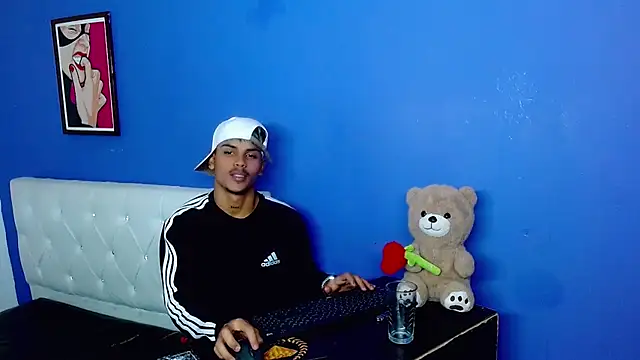 angel_foxc13 (M twink) - Happy Happy Angel..!!😜🎉