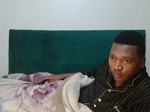 BlaccckBBC live cam on StripChat