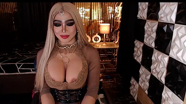 MonstrousCockDiva