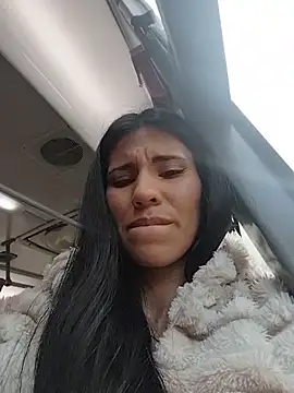 Annitarogers_ webcam
