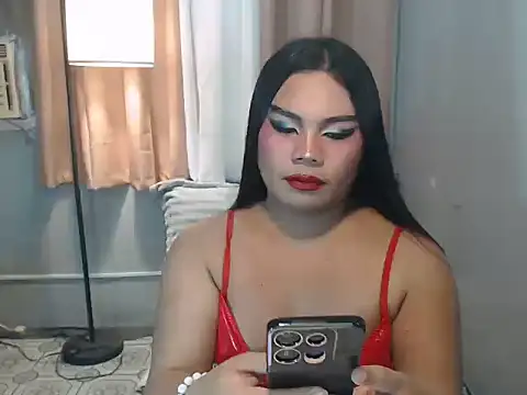TSbrianaHugeCock webcam