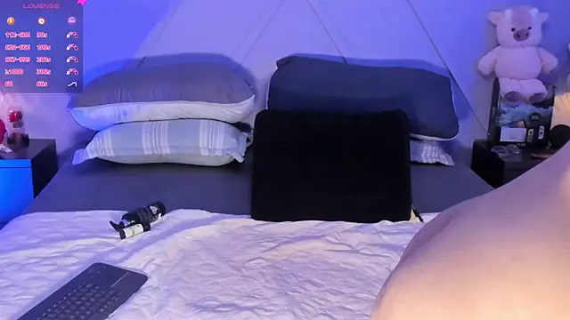 emmajohnss webcam