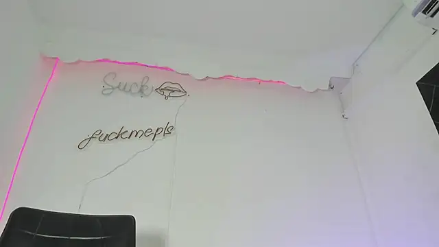 Syly - Male webcam sex chat
