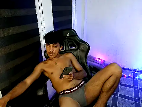 Spicy_RowyCam webcam