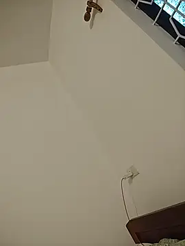 NakedMILFx live cam