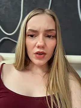 MilaMoone webcam