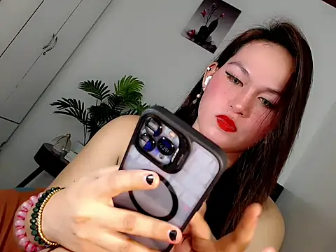 Miss_twinny21 webcam