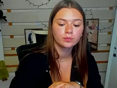 Josephine_Kiss webcam
