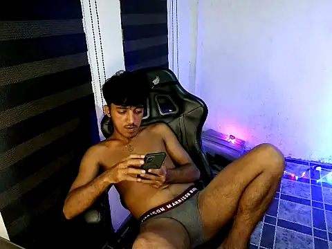Spicy_RowyCam webcam