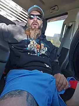 Beardedtattood live cam