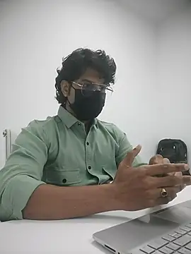 nickk31 (Ask my age) - Show Hard Dick in Office