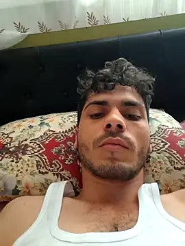 Handsomeboy3344 webcam