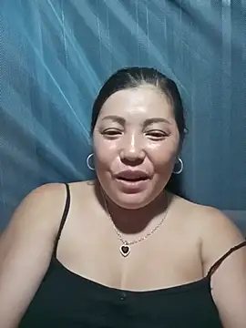 sary-hot2x webcam