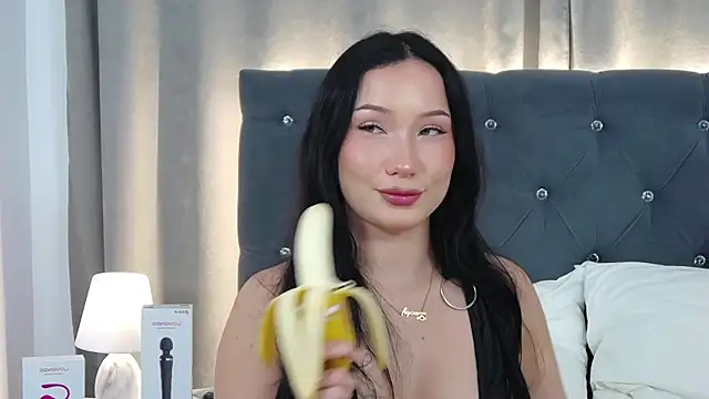 VikkyVonn webcam