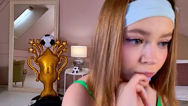 ElaraVance webcam