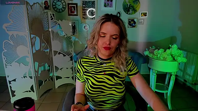 AliceSmite webcam