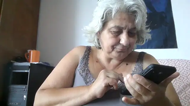 ExquisiteMature webcam