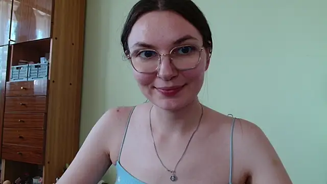 LooveELLYx webcam